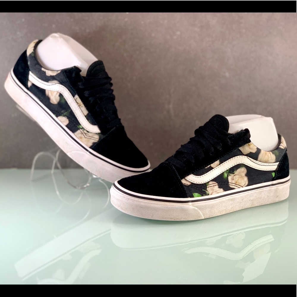 Vans Old Skool Floral Black White Rose Blurred